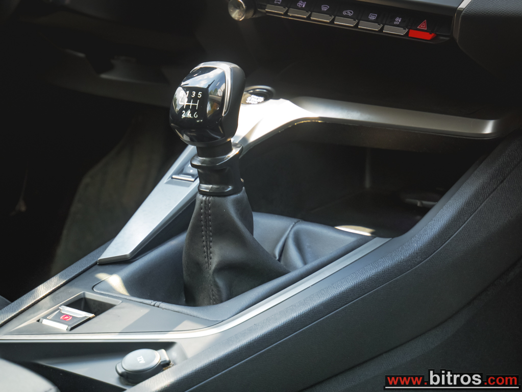 Peugeot 308 2023 NEW 1.2 ΒΕΝΖΙΝΗ 130hp! Business -GR — φωτογραφία 19