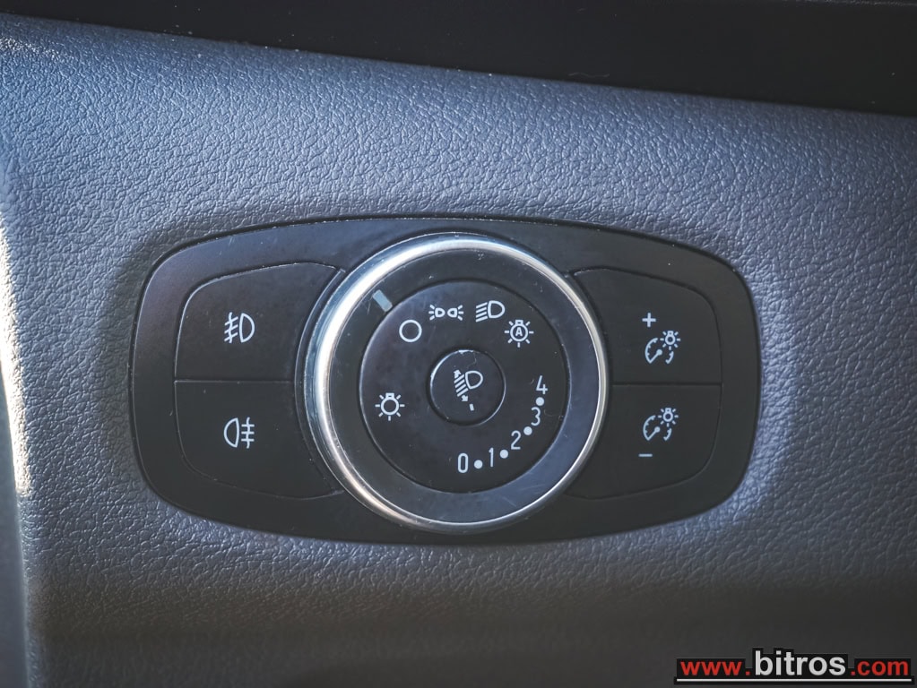 Ford TRANSIT CUSTOM ΑΥΤΟΜΑΤΟ!!!3ΘΕΣΙΟ 2.0 TDCI 130HP 340L3 Η1+NAV — φωτογραφία 16