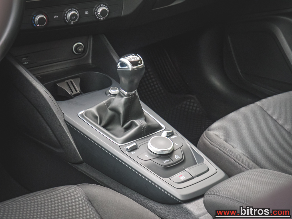 Audi Q2 2022 1.0 30TFSI 110HP ΕΛΛΗΝΙΚΟ — φωτογραφία 18