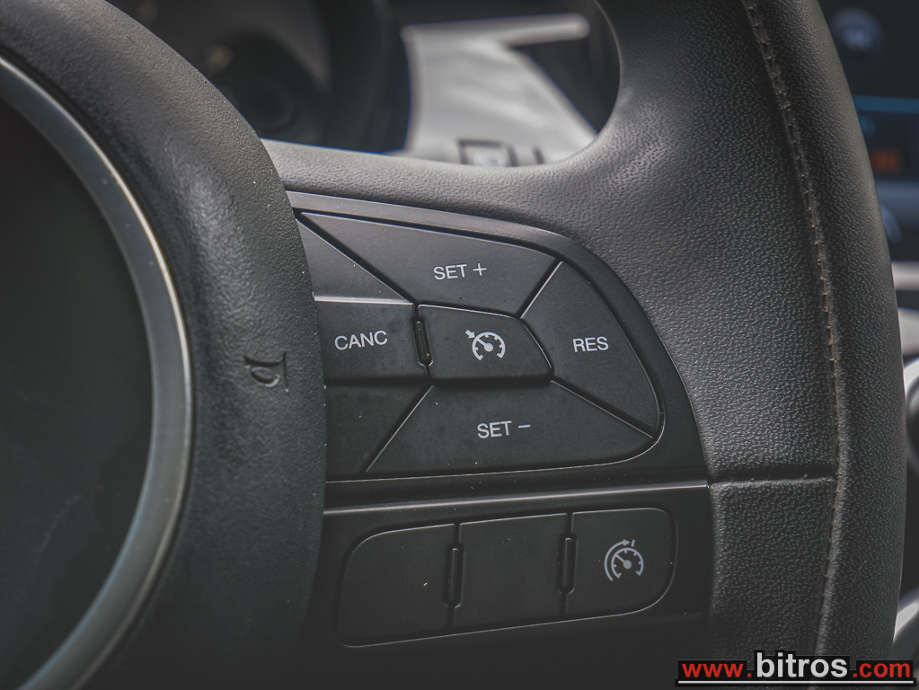 Fiat 500X 2016 1.6 DIESEL 120HP! 6-G LOUNGE NAVI EUR6 109Co2 — φωτογραφία 22