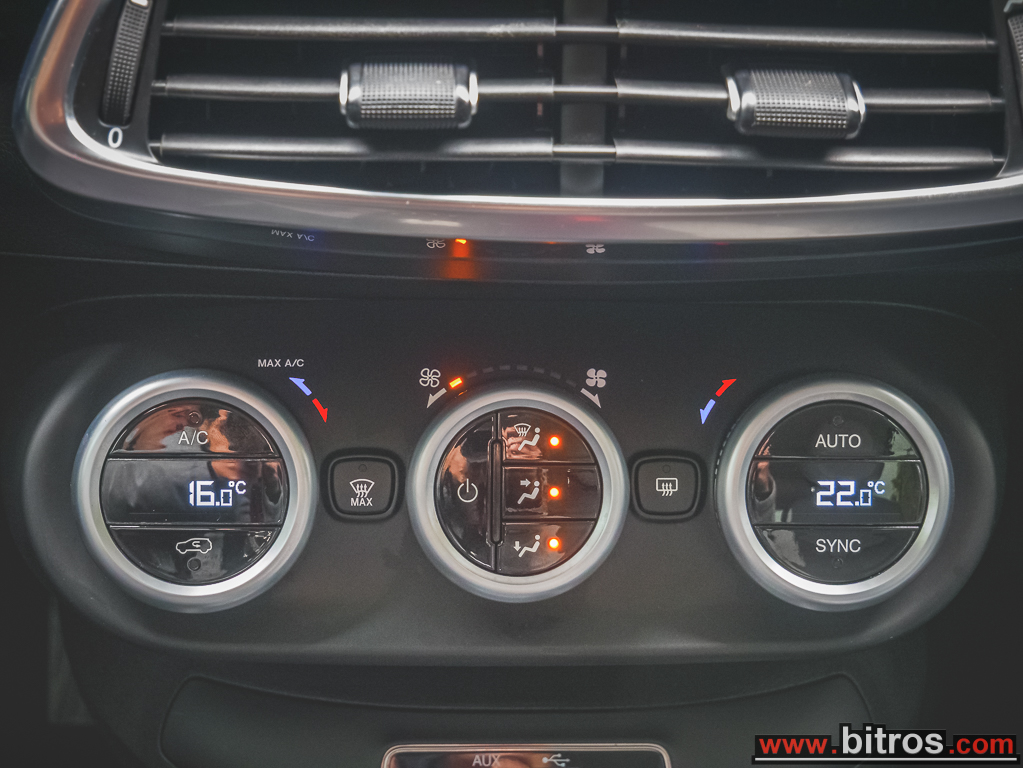 Fiat 500X 2016 1.6 DIESEL 120HP! 6-G LOUNGE NAVI EUR6 109Co2 — φωτογραφία 23