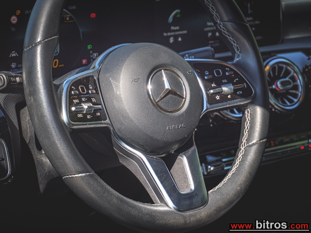Mercedes-Benz A 180 2020 68.000km!!! 1.5 D 7G-DCT AUTO NAVI-LED-GR — φωτογραφία 16
