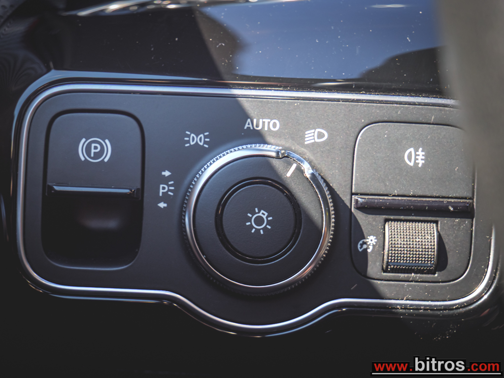 Mercedes-Benz A 180 2020 68.000km!!! 1.5 D 7G-DCT AUTO NAVI-LED-GR — φωτογραφία 20