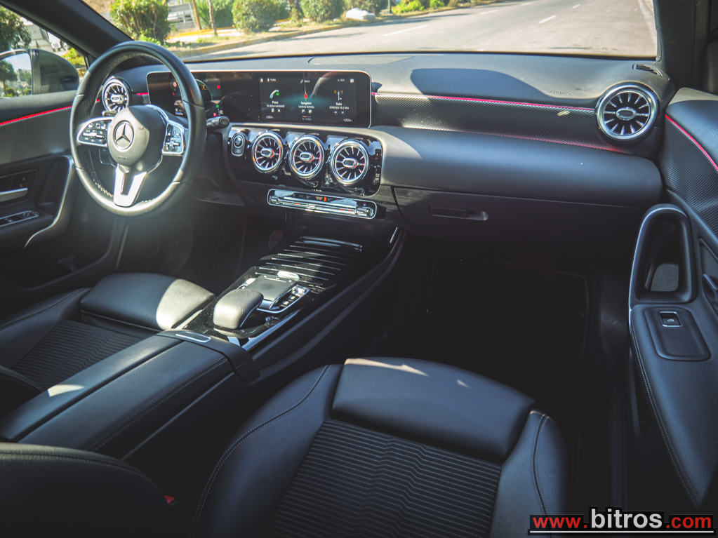 Mercedes-Benz A 180 2020 68.000km!!! 1.5 D 7G-DCT AUTO NAVI-LED-GR — φωτογραφία 4