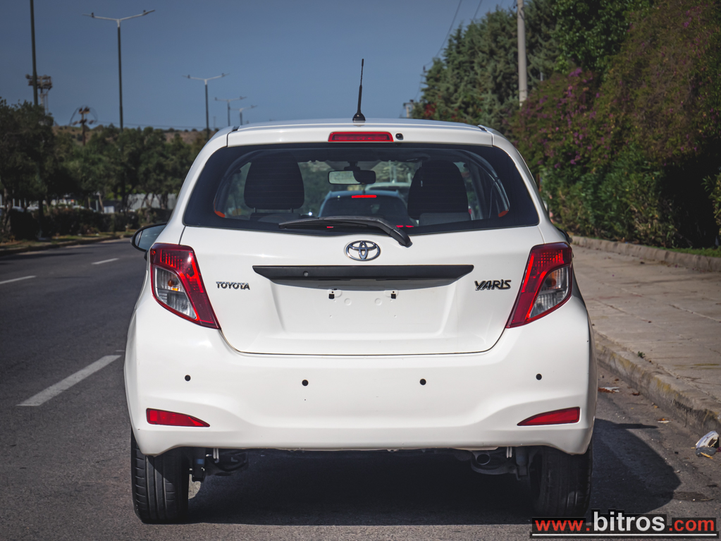 Toyota Yaris 2012 ΛΙΓΑ ΧΛΜ!!! ΕΛΛΗΝΙΚΟ ΙΔΙΩΤΗ 1.3 100hp! 6TAXYTO — φωτογραφία 11