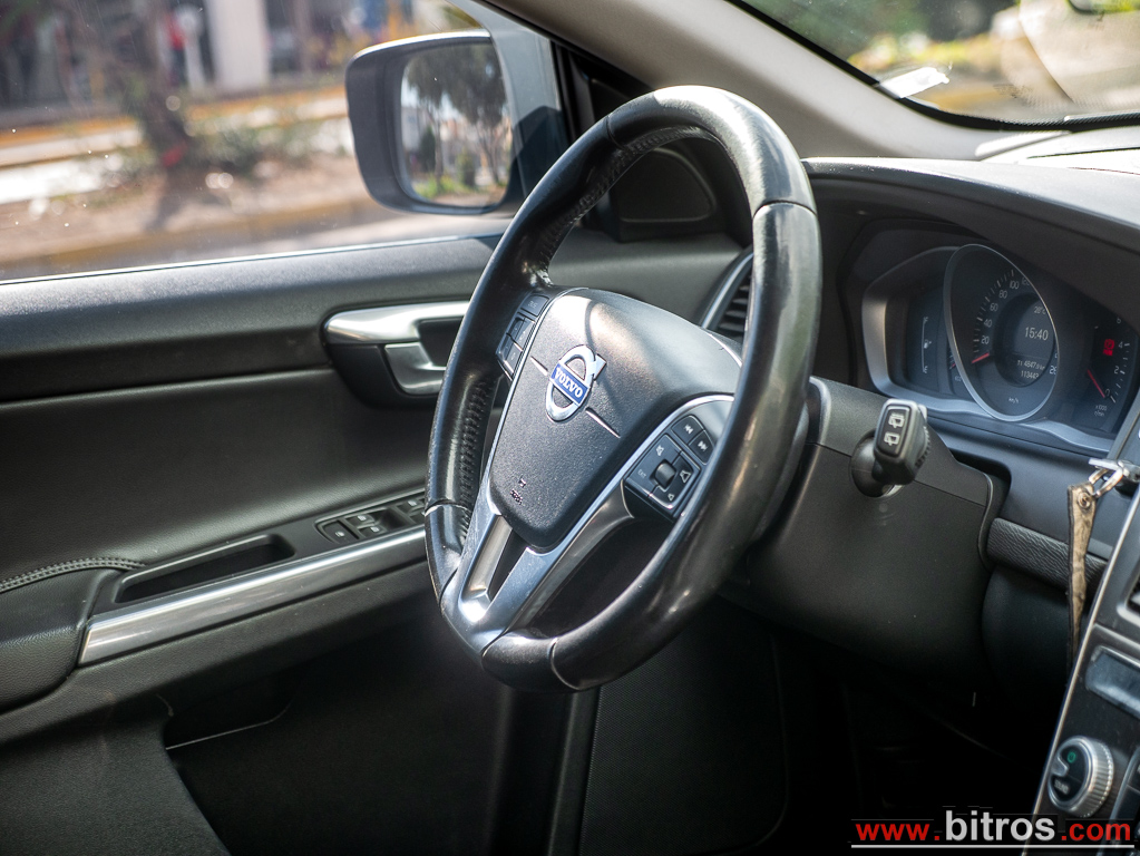 Volvo XC 60 2015 4×4 D4 190HP AUTO -20″ ΖΑΝΤΕΣ — φωτογραφία 15