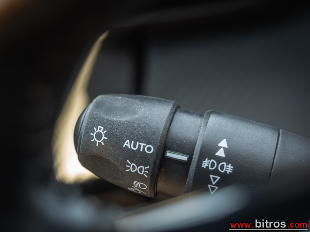 Peugeot 2008 2021 ΕΛΛΗΝΙΚΟ+BOOK 1.5 BHDI 110HP ACTIVE PLUS CAMERA — φωτογραφία 16
