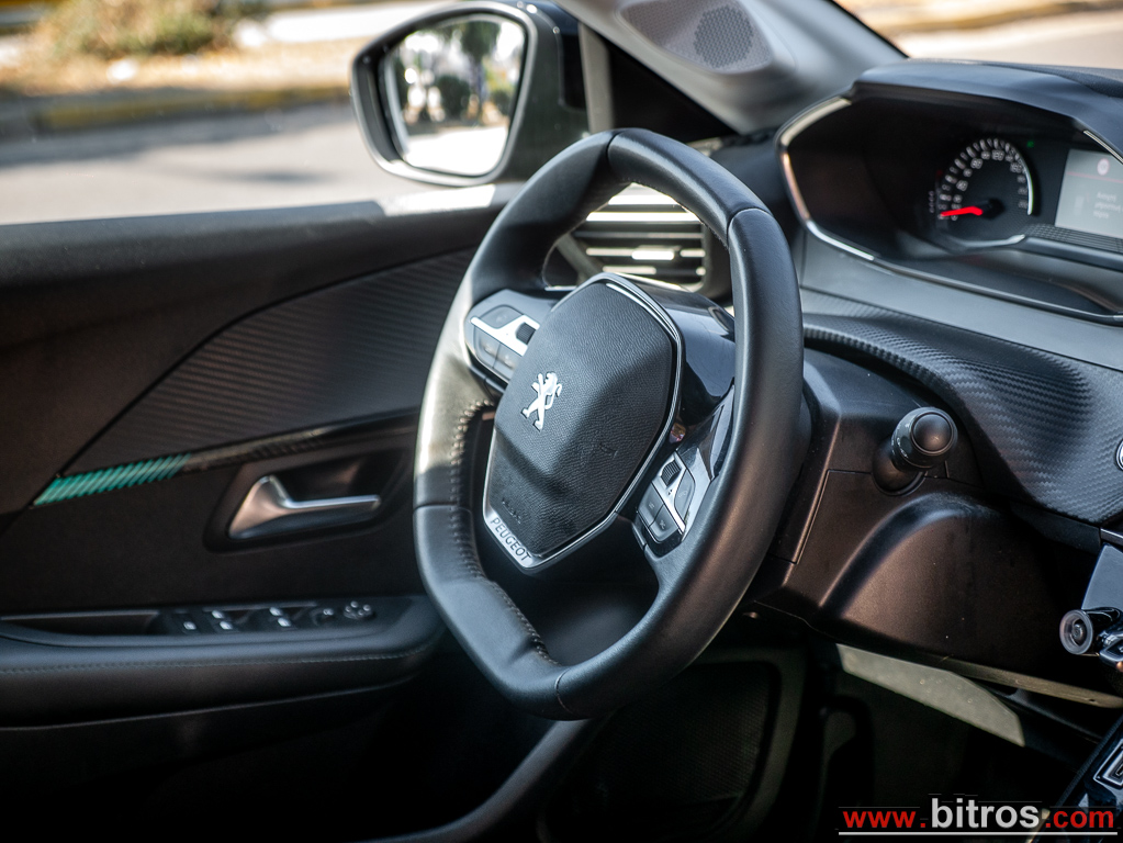 Peugeot 208 2022 1.2 100HP ALLURE BUSINESS — φωτογραφία 16