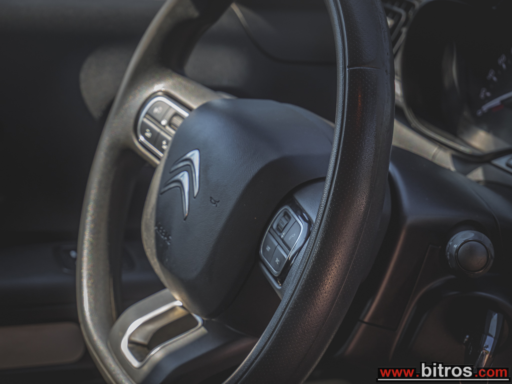 Citroen C3 2021 VAN 1.5 BLUEHDI 100HP — φωτογραφία 16