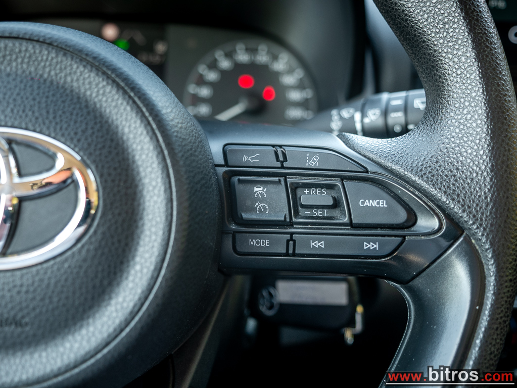Toyota Yaris 2022 HDF HYBRID — φωτογραφία 17