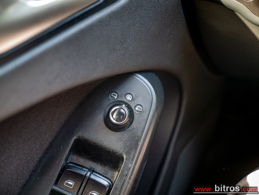 Audi A4 2012 Avant 1.8 TFSI Ambition multitronic — φωτογραφία 17