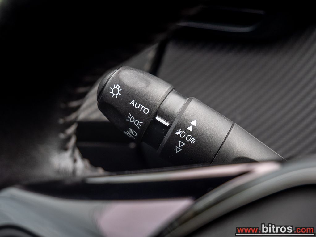 Peugeot 2008 2022 1.5 BLUEHDI 110HP 0e ΤΕΛΗ! CRUISE-CAMERA ΕΛΛΗΝΙΚΟ — φωτογραφία 17
