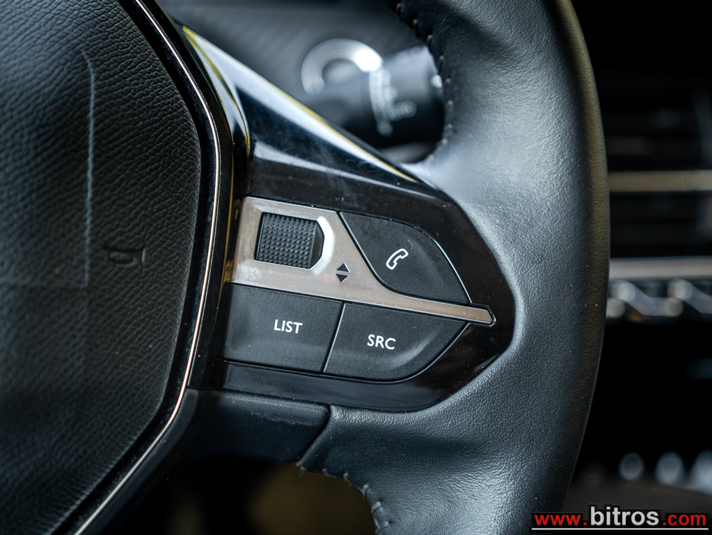 Peugeot 208 2022 1.2 100HP ALLURE BUSINESS — φωτογραφία 19