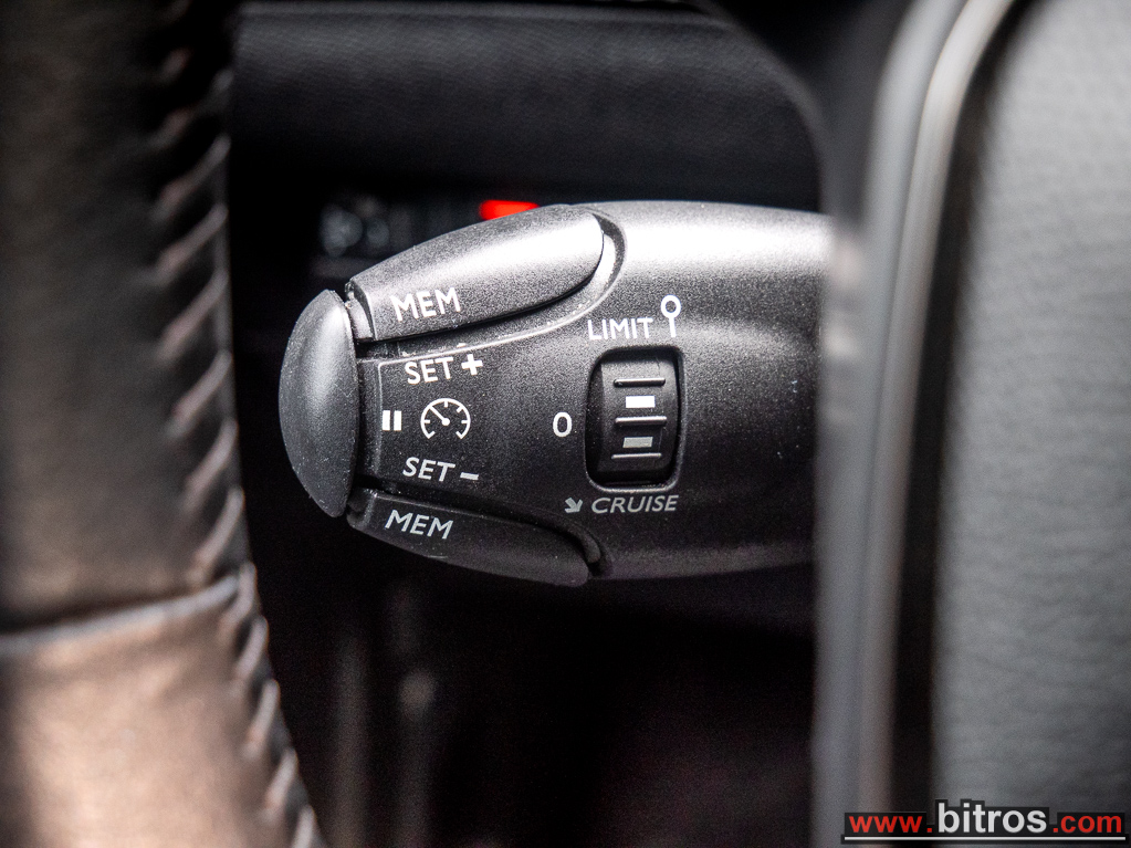 Peugeot 2008 2022 1.5 BLUEHDI 110HP 0e ΤΕΛΗ! CRUISE-CAMERA ΕΛΛΗΝΙΚΟ — φωτογραφία 19