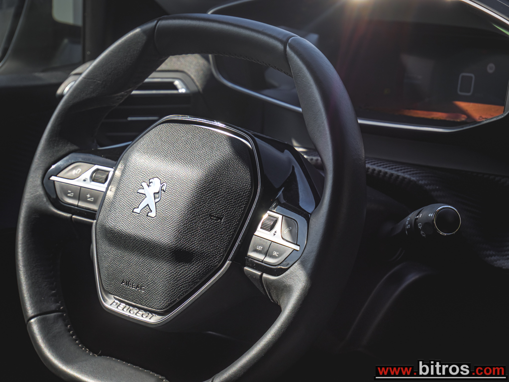 Peugeot 208 2021 1.2 100HP ALLURE BUSINESS — φωτογραφία 18