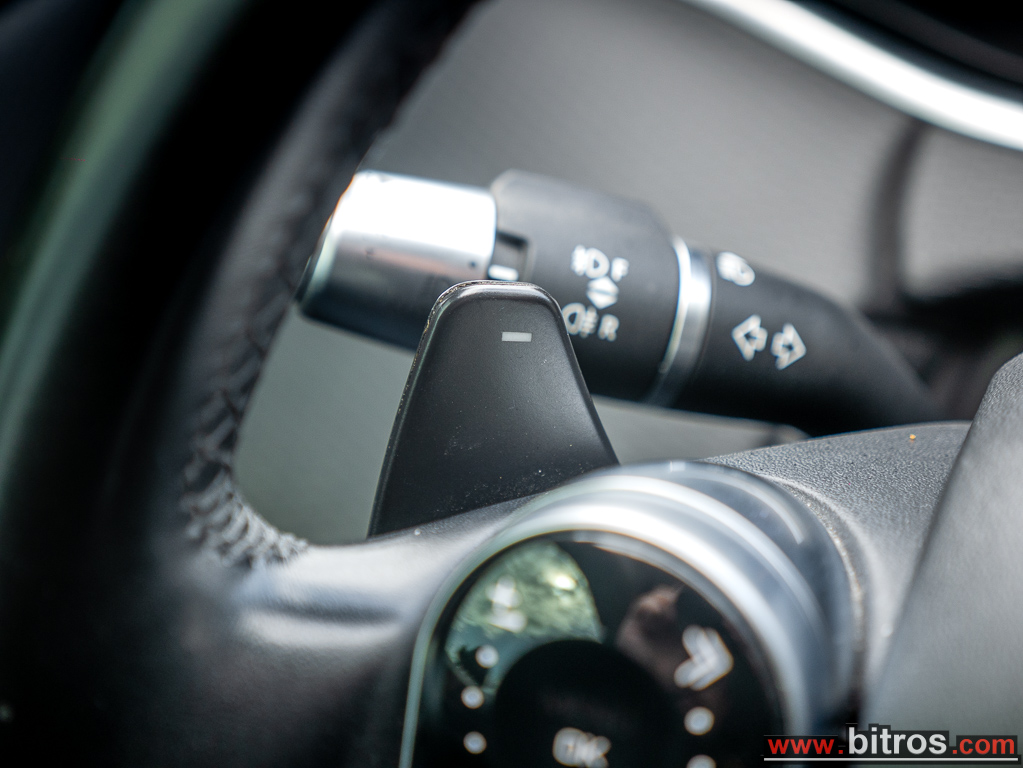 Land Rover Range Rover Evoque 2019 2.0 D150hp MHEV 4WD R-Dynamic SE AUTO F1 — φωτογραφία 20