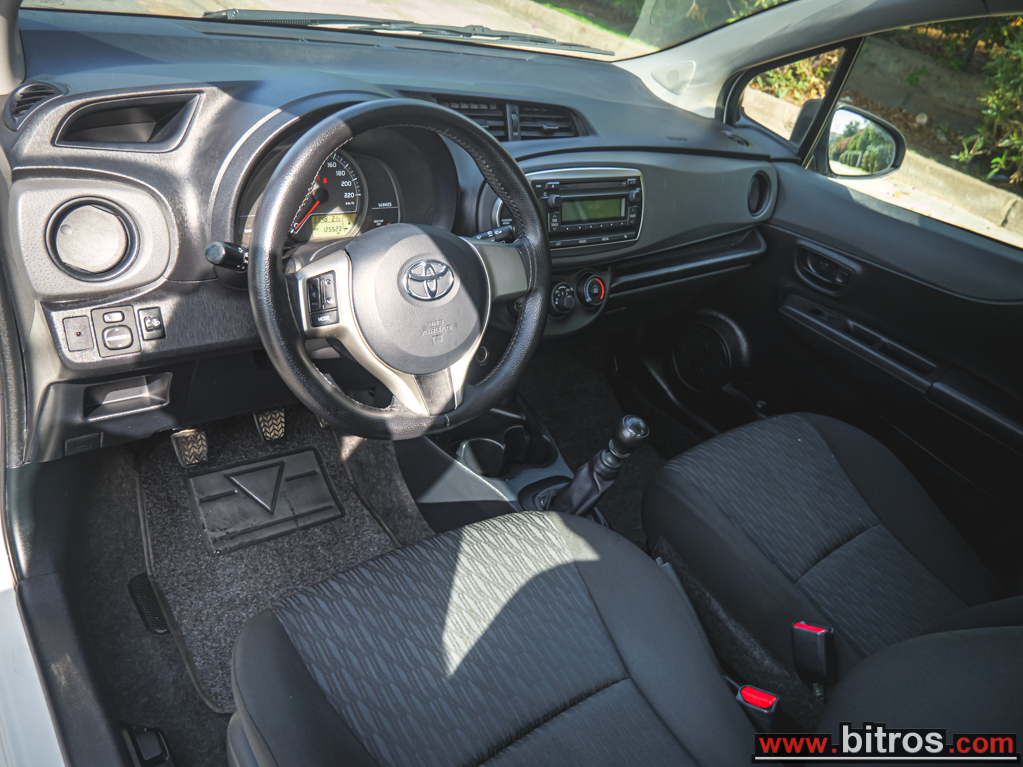 Toyota Yaris 2012 ΛΙΓΑ ΧΛΜ!!! ΕΛΛΗΝΙΚΟ ΙΔΙΩΤΗ 1.3 100hp! 6TAXYTO — φωτογραφία 3