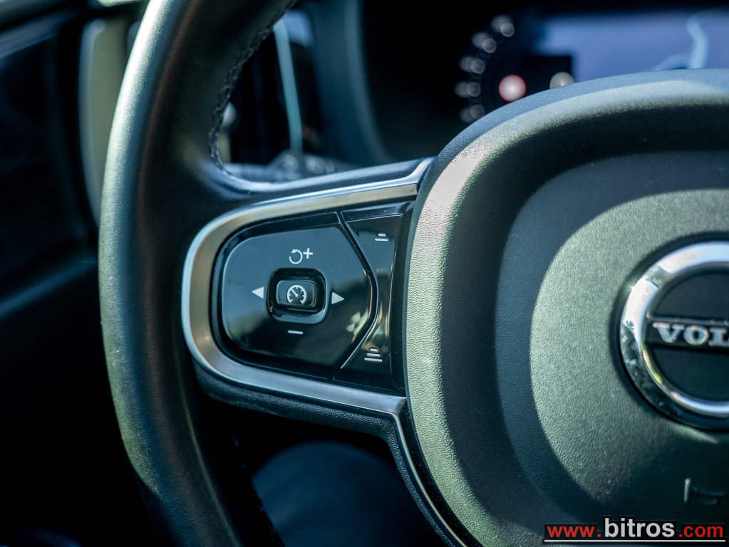 Volvo XC 60 2023 ULTIMATE DARK T8 RECHARGE 455HP PHEV AWD -GR — φωτογραφία 21
