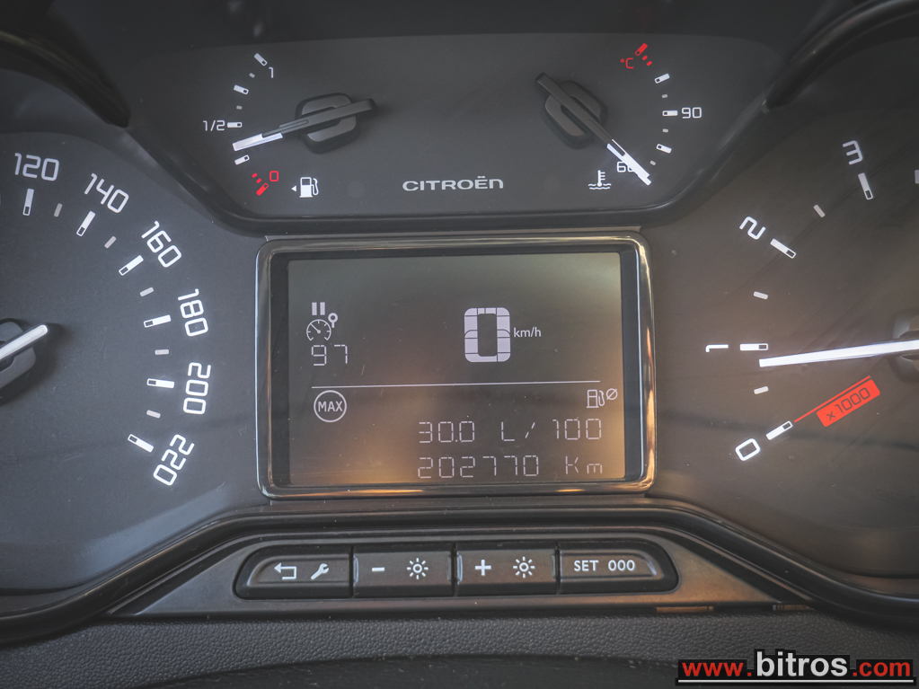 Citroen C3 2021 VAN 1.5 BLUEHDI 100HP — φωτογραφία 21