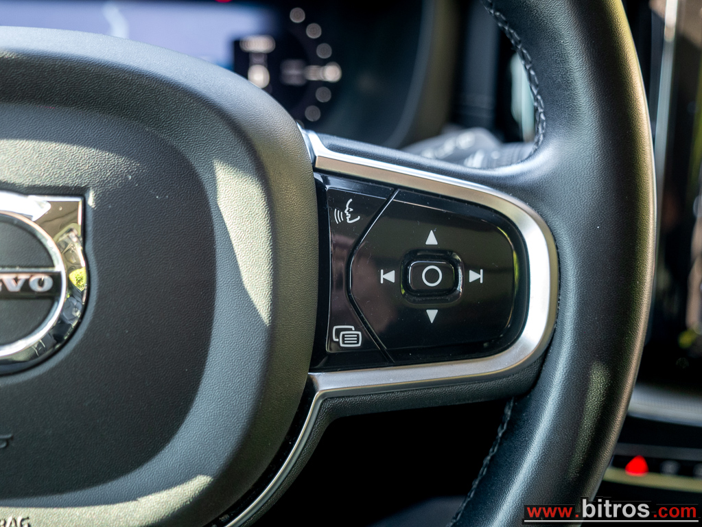 Volvo XC 60 2023 ULTIMATE DARK T8 RECHARGE 455HP PHEV AWD -GR — φωτογραφία 22