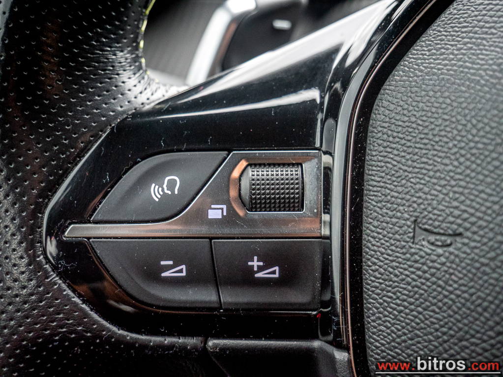 Peugeot 208 2021 GT LINE 1.2 ΜΕ 130 ΙΠΠΟΥΣ!!! ΑΥΤΟΜΑΤΟ! — φωτογραφία 24