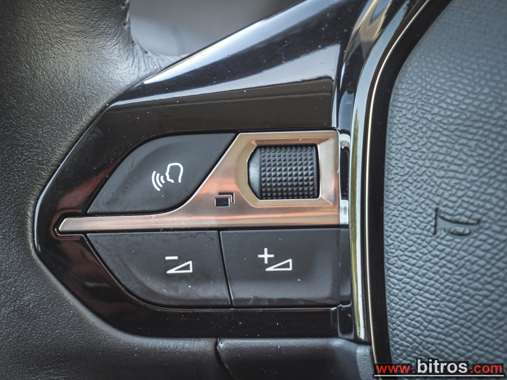 Peugeot 208 2021 1.2 100HP ALLURE BUSINESS — φωτογραφία 22