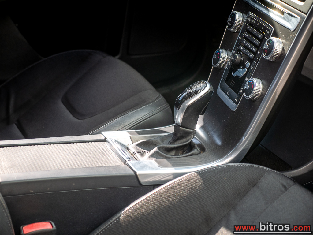 Volvo XC 60 2015 4×4 D4 190HP AUTO -20″ ΖΑΝΤΕΣ — φωτογραφία 25