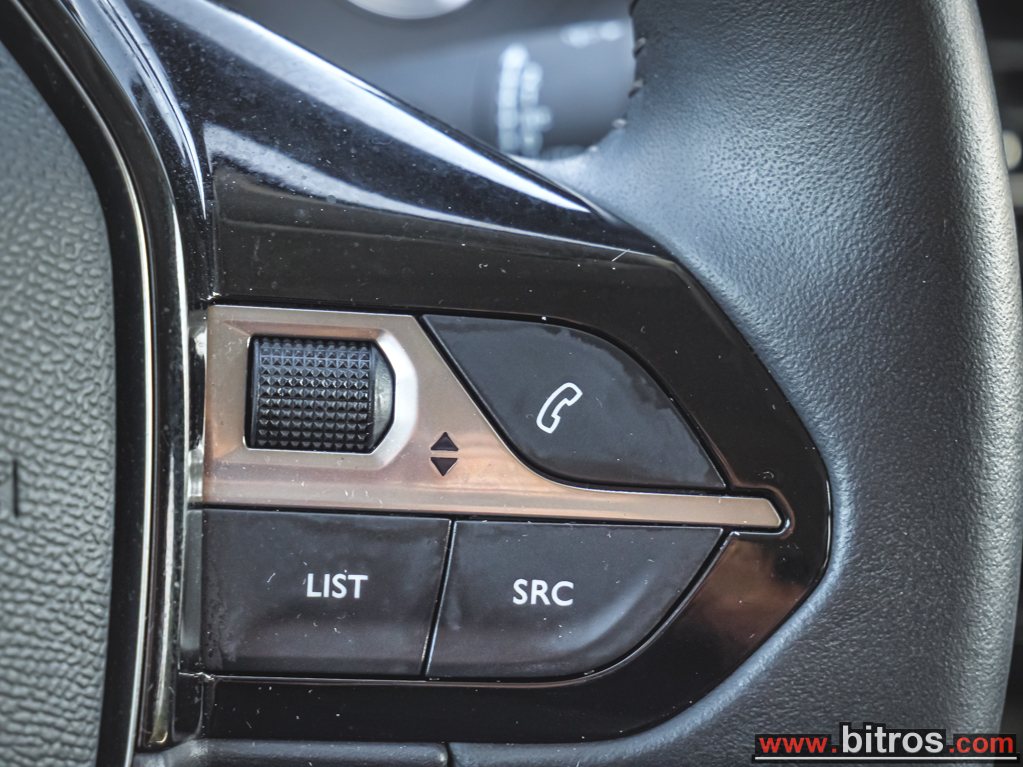 Peugeot 208 2021 1.2 100HP ALLURE BUSINESS — φωτογραφία 23