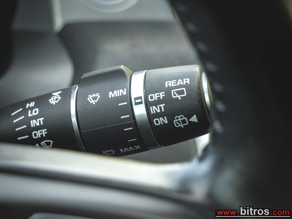 Land Rover Range Rover Evoque 2017 TD4 DYNAMIC AWD R20′ — φωτογραφία 28