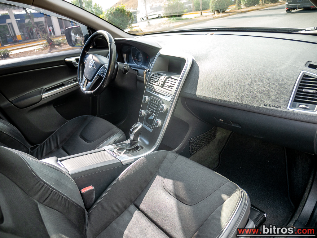 Volvo XC 60 2015 4×4 D4 190HP AUTO -20″ ΖΑΝΤΕΣ — φωτογραφία 4