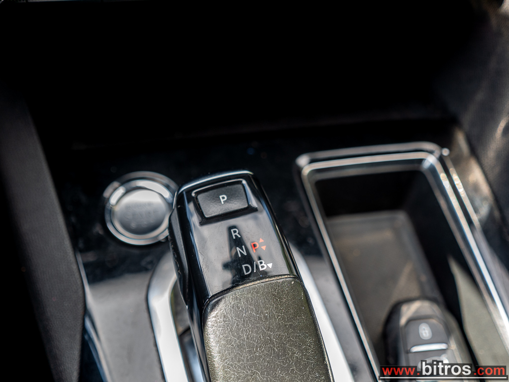 Peugeot 3008 2021 GT-LINE 4×4 300HP HYBRID-4 1.6 e-EAT8 Plug In Hybrid — φωτογραφία 31
