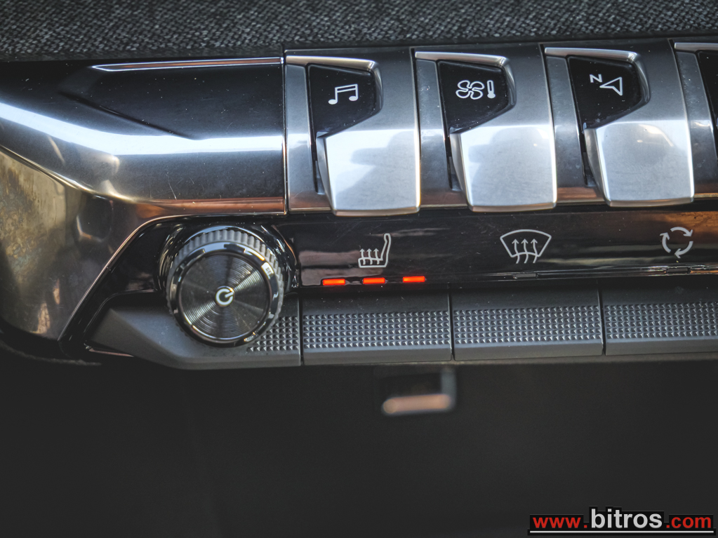 Peugeot 5008 2021 7-ΘΕΣΙΟ! GT LINE PANORAMA ΑΥΤΟΜΑΤΟ! 1.2 ΒΕΝΖΙΝΗ 130HP! — φωτογραφία 32