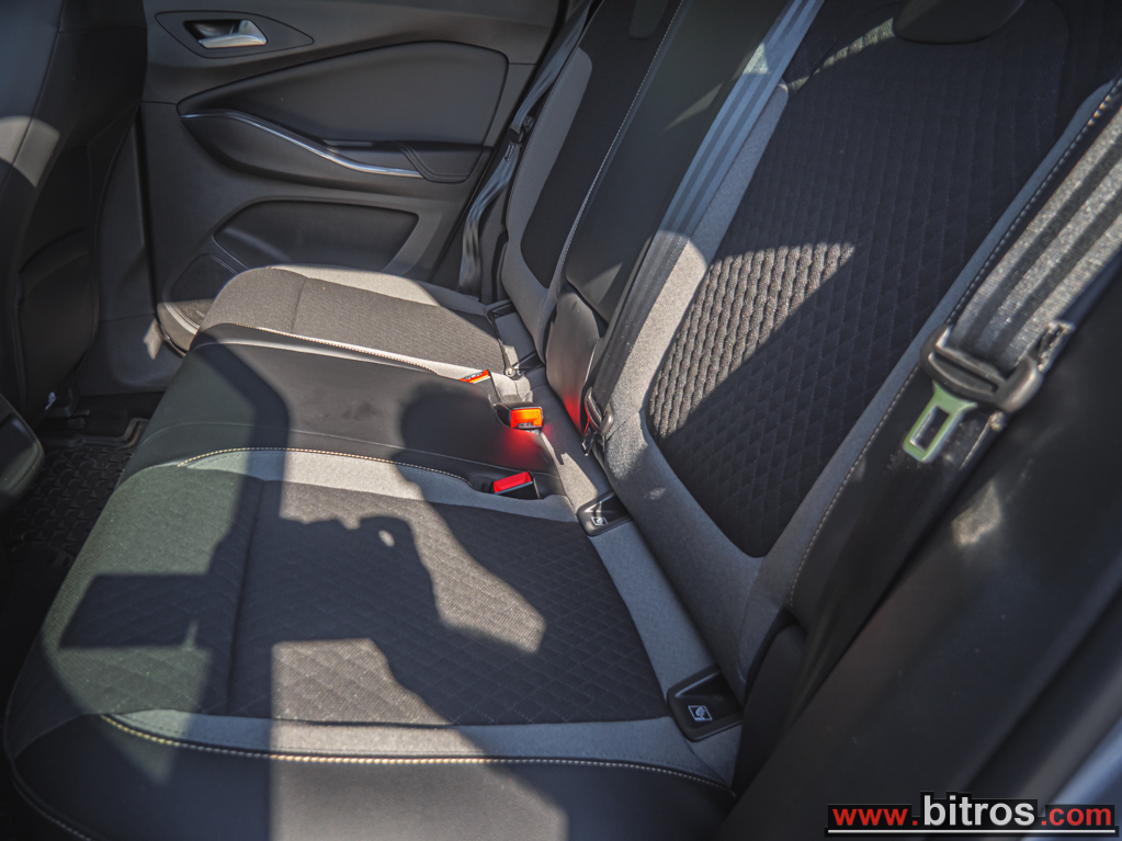 Opel Grandland X 2021 ELEGANCE 1.2 TURBO ECOTEC 130HP — φωτογραφία 6