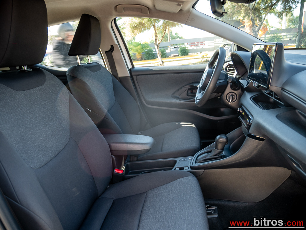Toyota Yaris 2022 HDF HYBRID — φωτογραφία 6