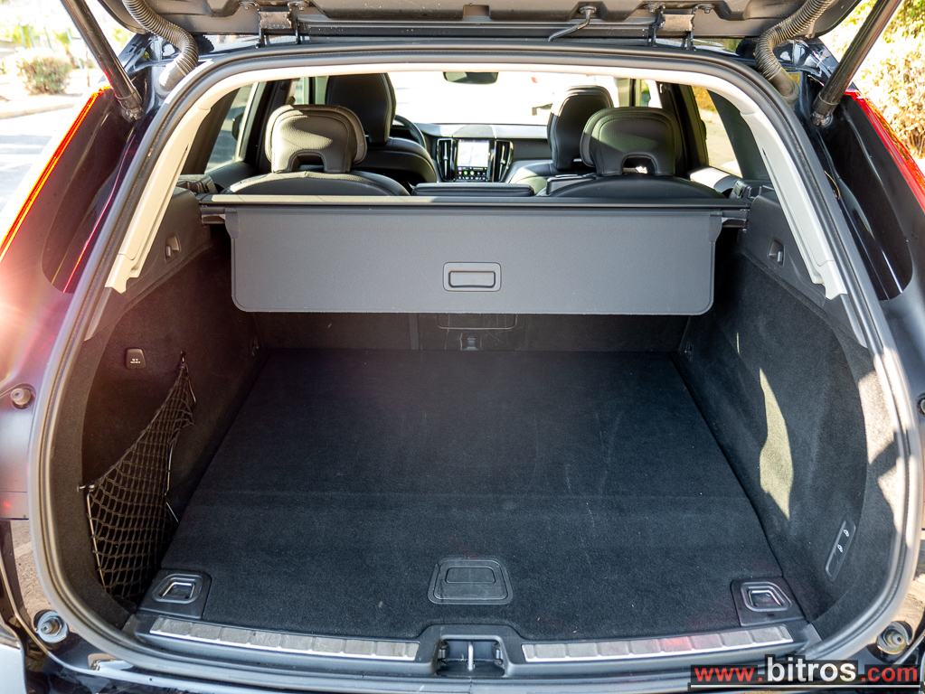 Volvo XC 60 2023 ULTIMATE DARK T8 RECHARGE 455HP PHEV AWD -GR — φωτογραφία 55