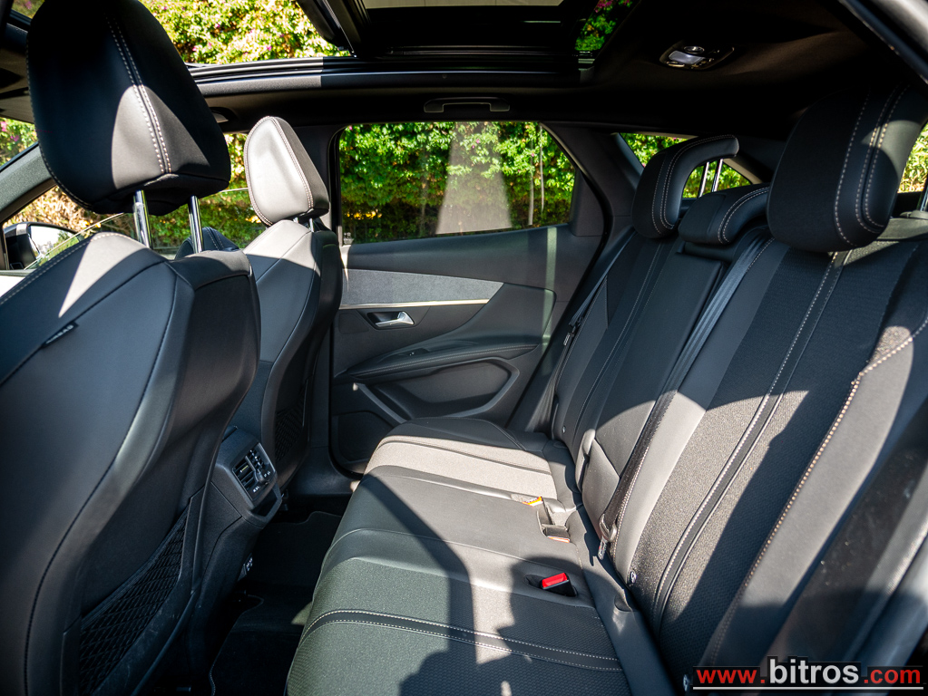 Peugeot 3008 2022 GT +ΟΡΟΦΗ FACE LIFT 44.000Km!! 130HP — φωτογραφία 7