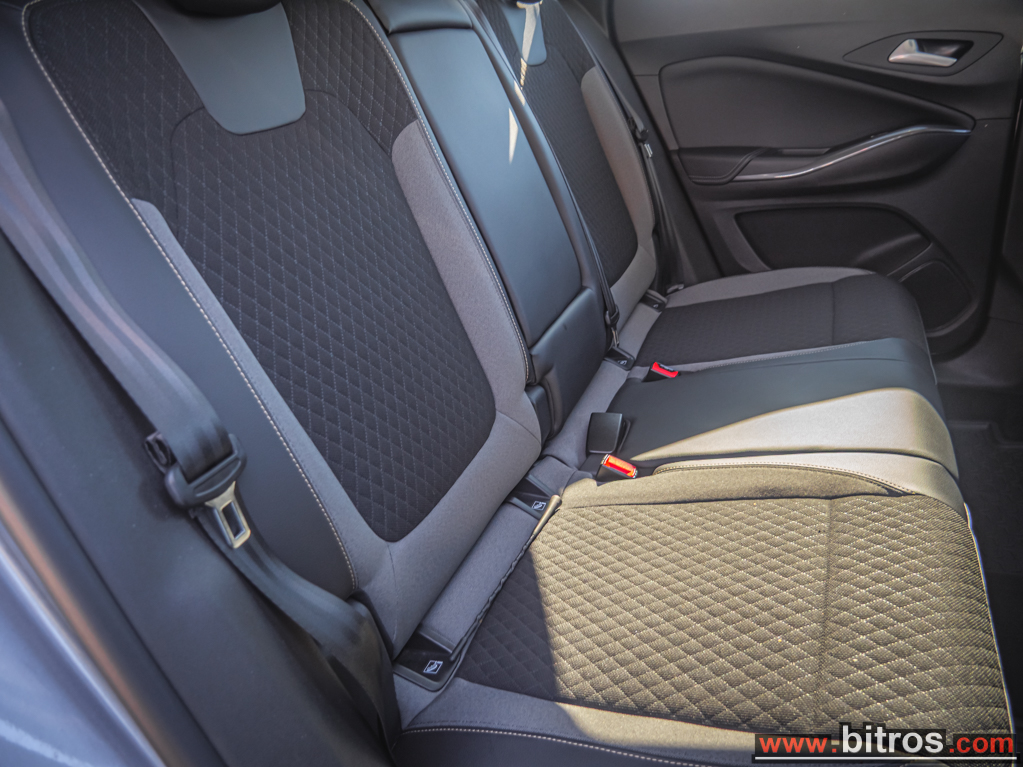 Opel Grandland X 2021 ELEGANCE 1.2 TURBO ECOTEC 130HP — φωτογραφία 7
