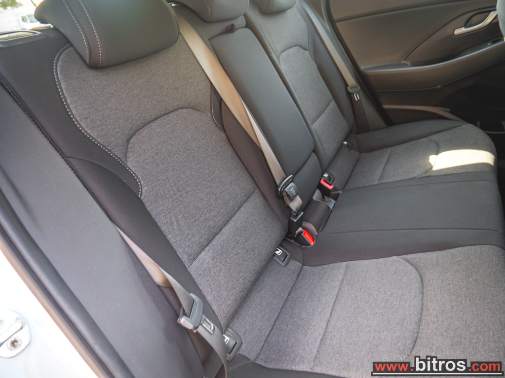 Hyundai i 30 2021 cw Trend Mild-Hybrid 1.6 CRDi 100KW AT7 E6d — φωτογραφία 7