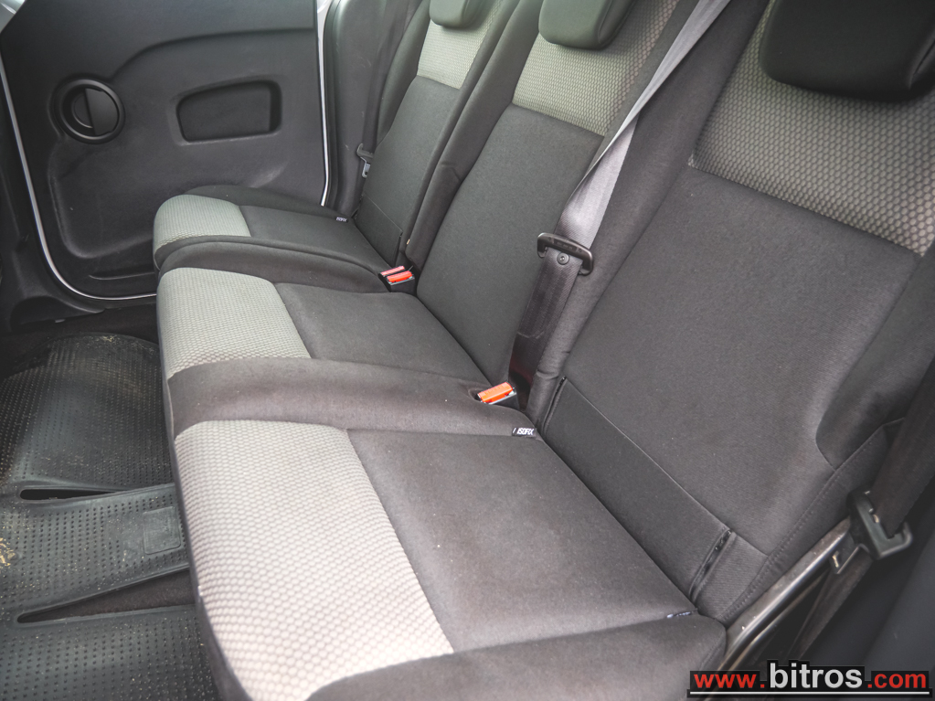 Renault Kangoo 2019 5ΘΕΣΙΟ ΙΧ ΜΕ ΔΥΝΑΤΟΤΗΤΑ ΜΕΤΑΤΡΟΠΗΣ ΣΕ ΕΠΑΓΓΕΛΜΑΤΙΚΟ — φωτογραφία 6