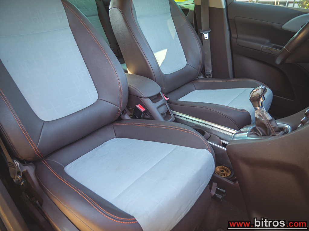 Opel Meriva 2010 1.4 120HP ΛΙΓΑ ΧΛΜ!! — φωτογραφία 8